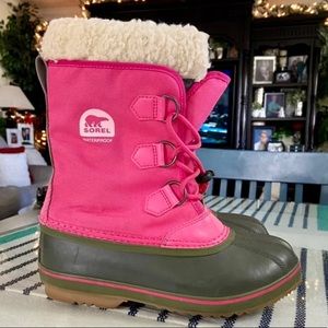 SOREL WATERPROOF BOOTS SIZE 6